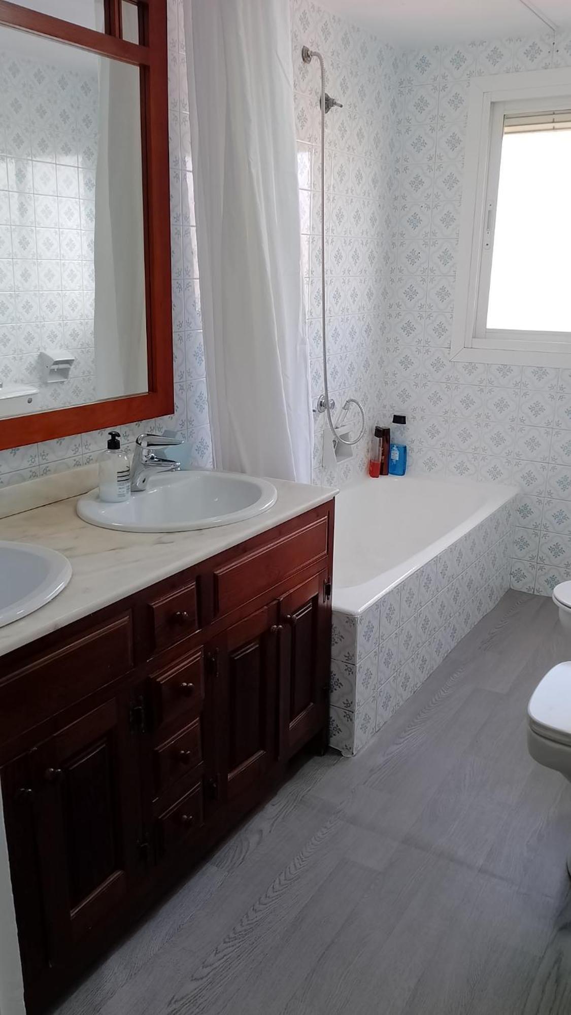 Privada Centro Cerca Tren Maria Zambrano Y Playa Muy Buena Conexion Wifi Privatunterkunft