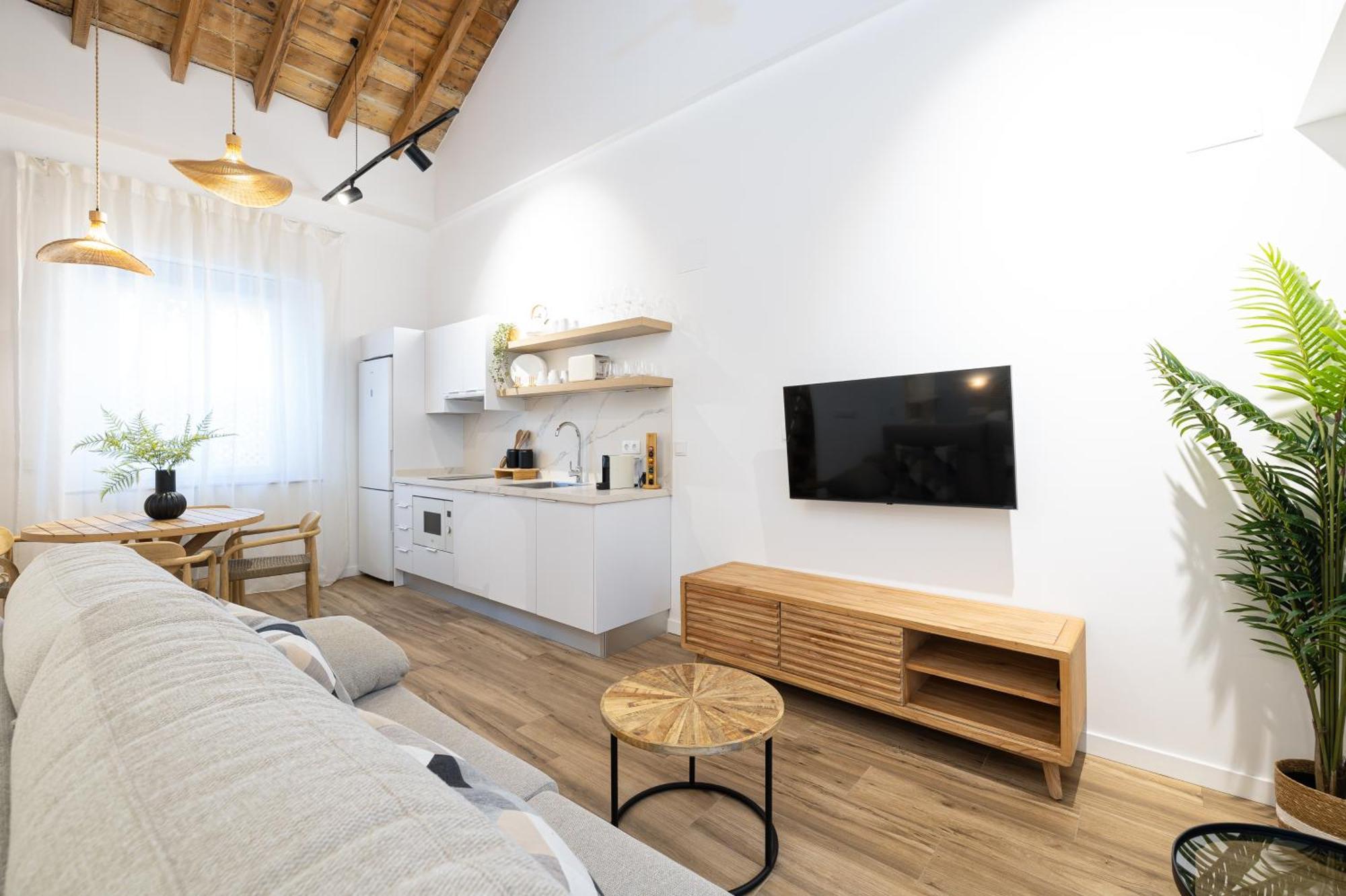 Modern Duplex Courtyard -2bedrooms 2baths Lejlighed