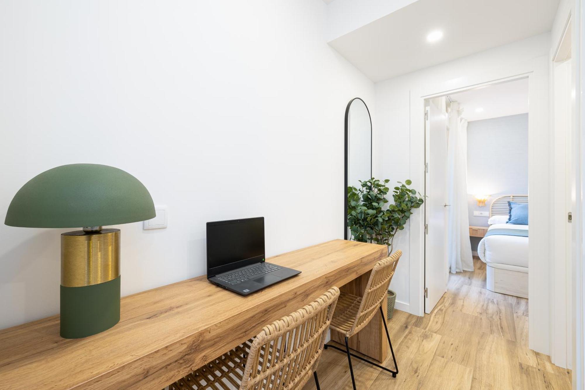 Appartement Bright Renovated -terrace -1bedroom 1bath *