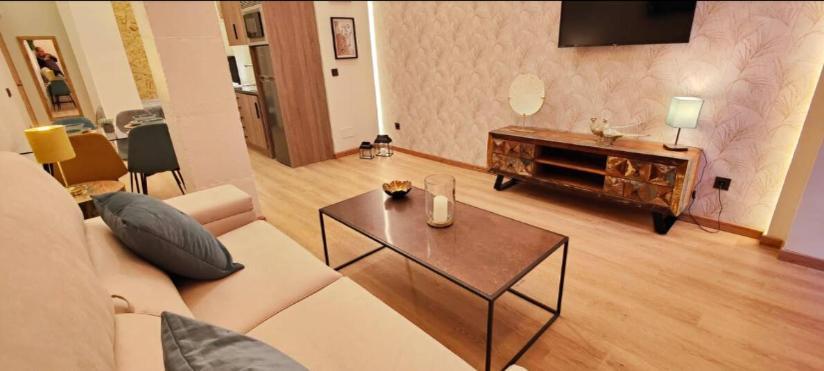 Pries Homes - Luxury Loft Cienfuegos Ii * Málaga