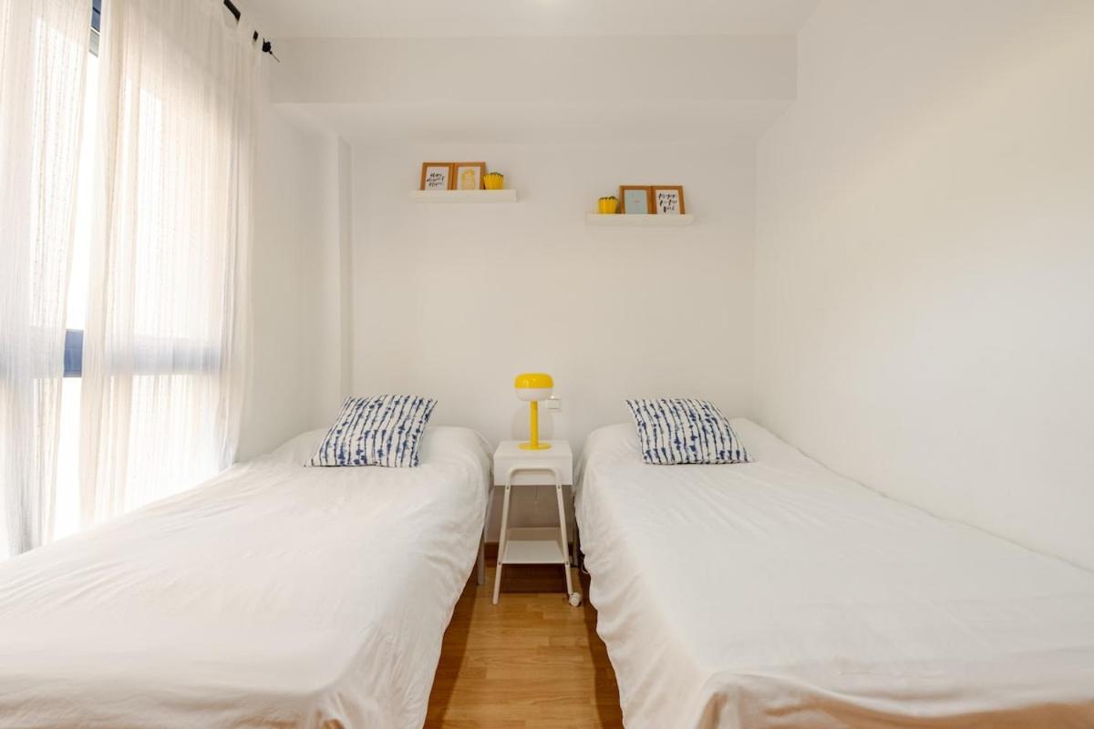 Explore From A Moderm Apartamento *