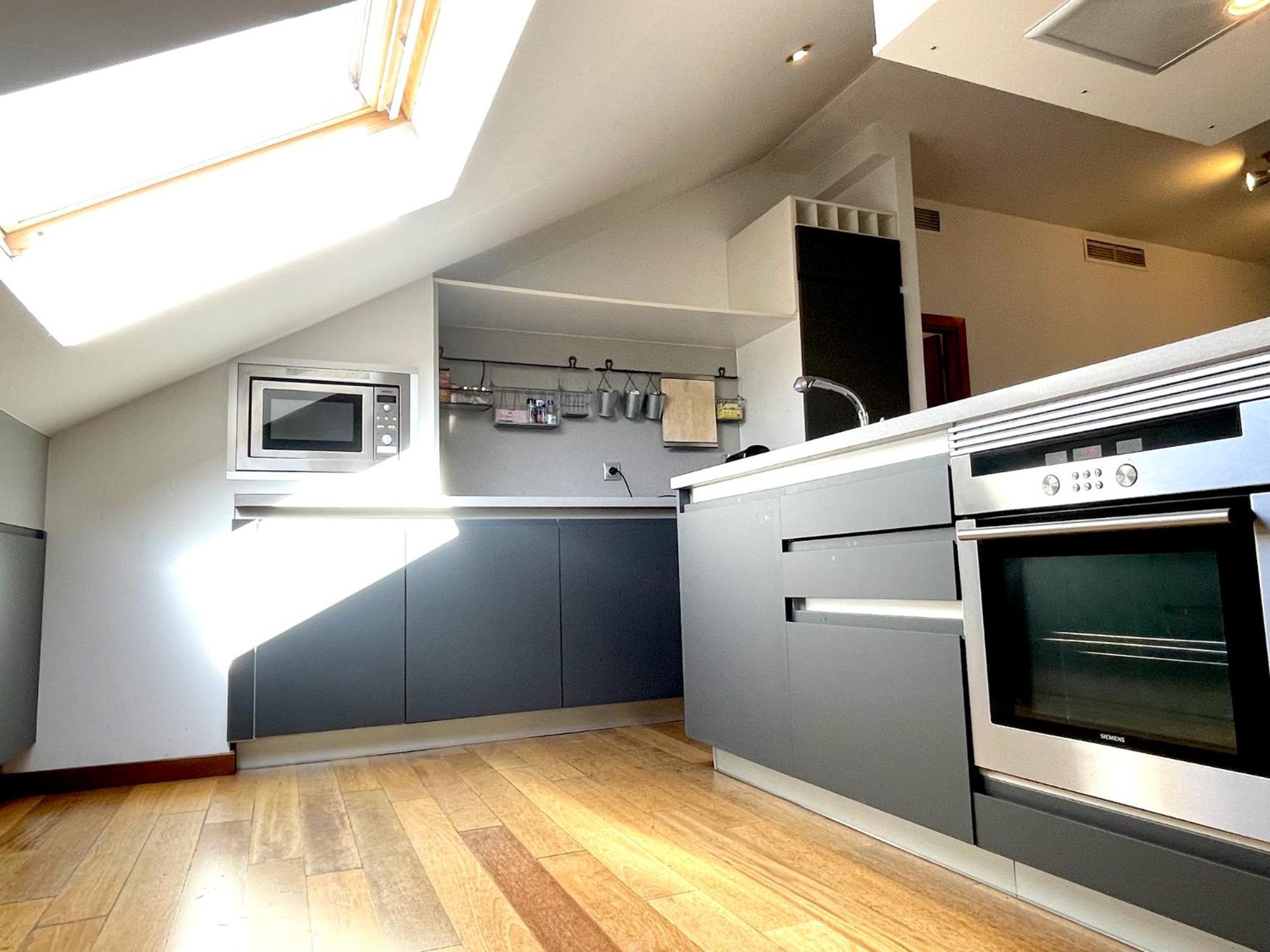 Apartamento ático En Plaza De La Constitución Málaga
