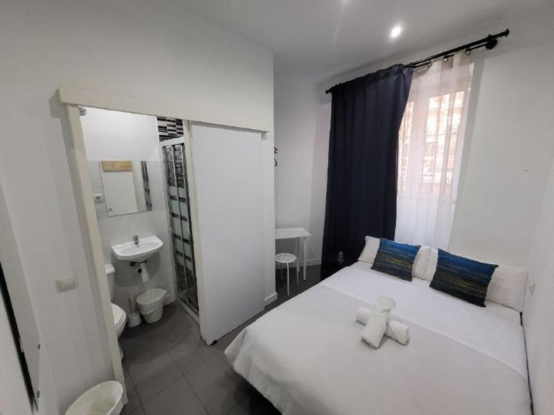 Ayz Frailes - Auto Check-in (adults Only) 3* Málaga