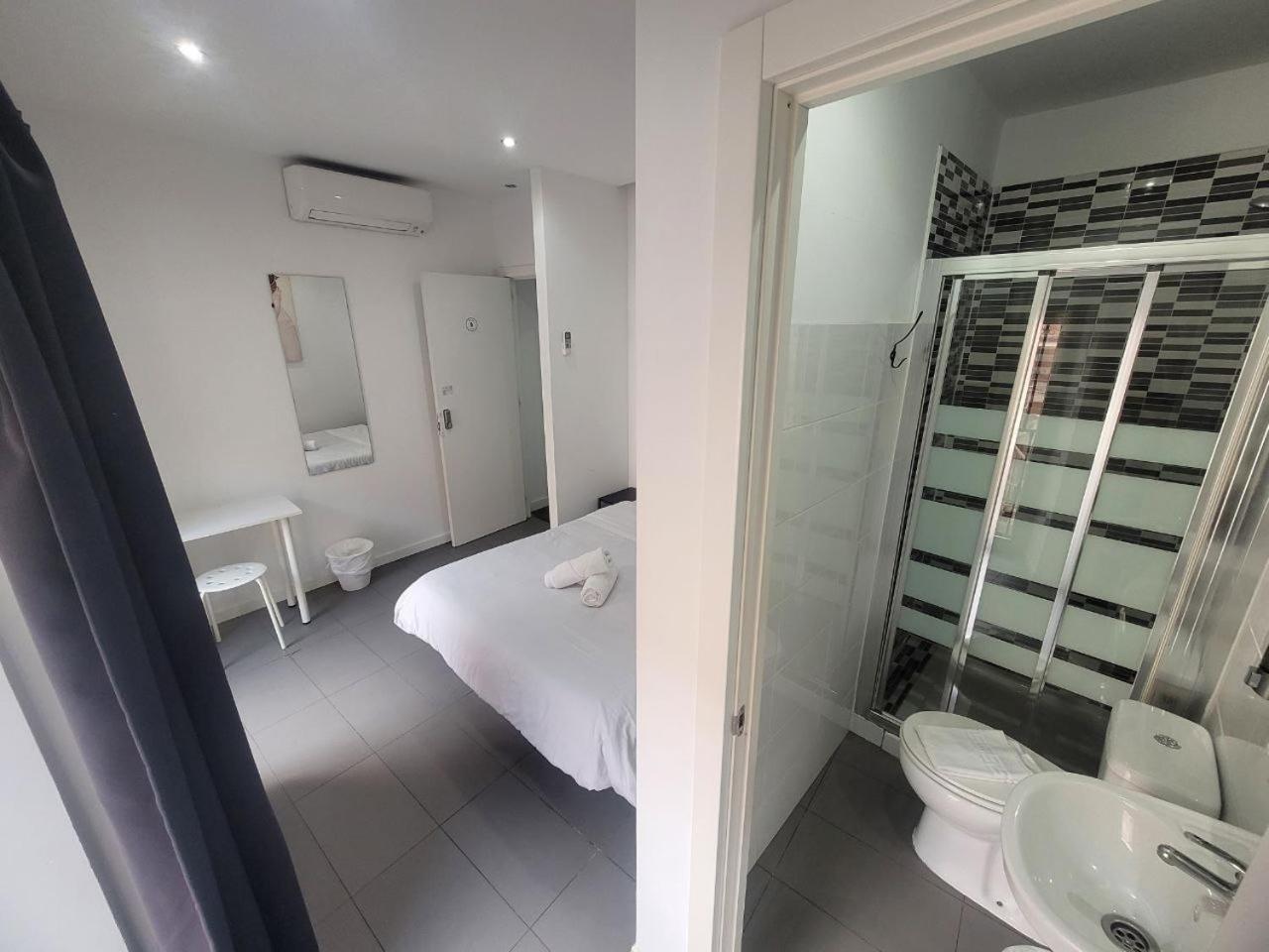 Ayz Frailes - Auto Check-in (adults Only) 3* Málaga