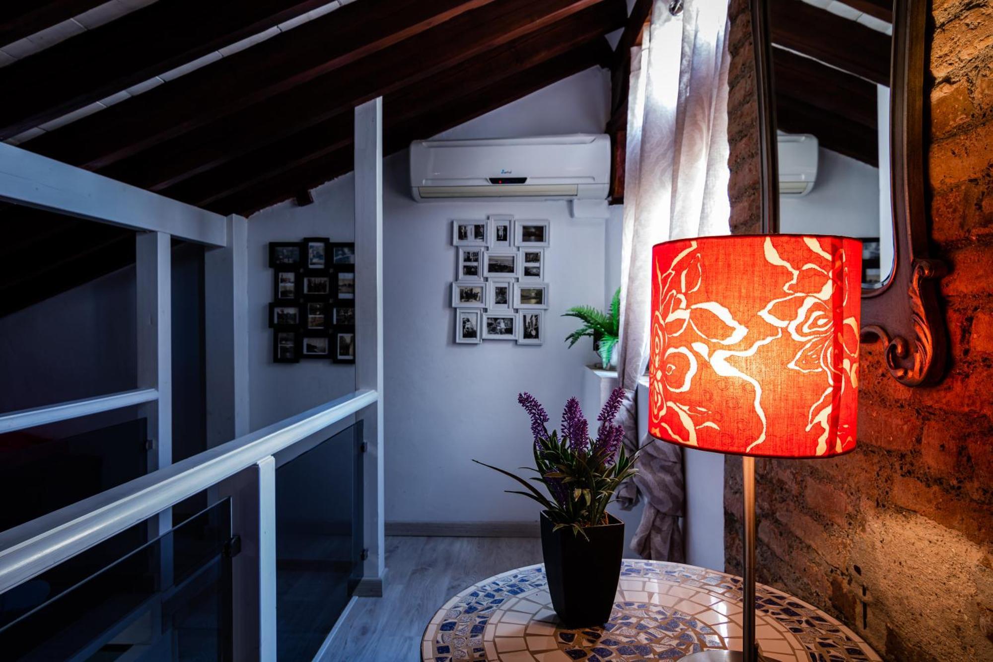 Ganbara Larios Apartment