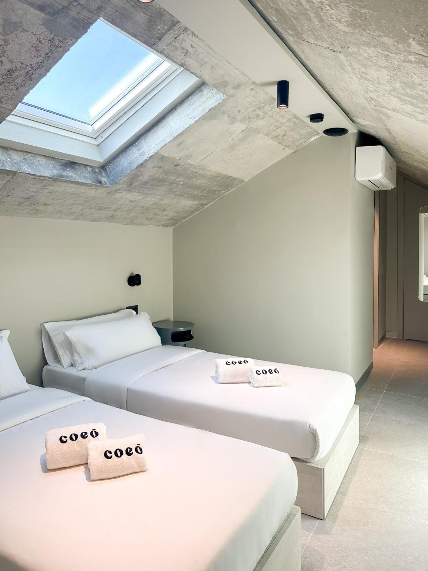 Hostel Coeo Hernan Ruiz Rooftop Pool Malaga