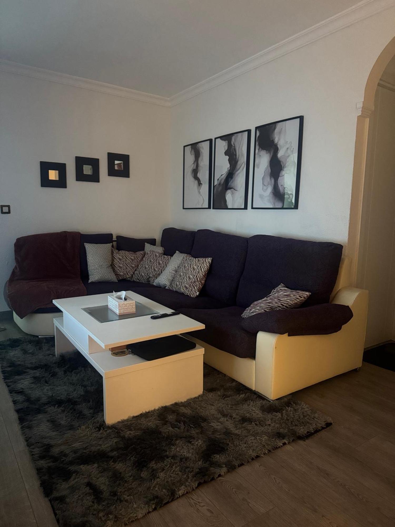 Homestay Cozy Private Near - Females Only