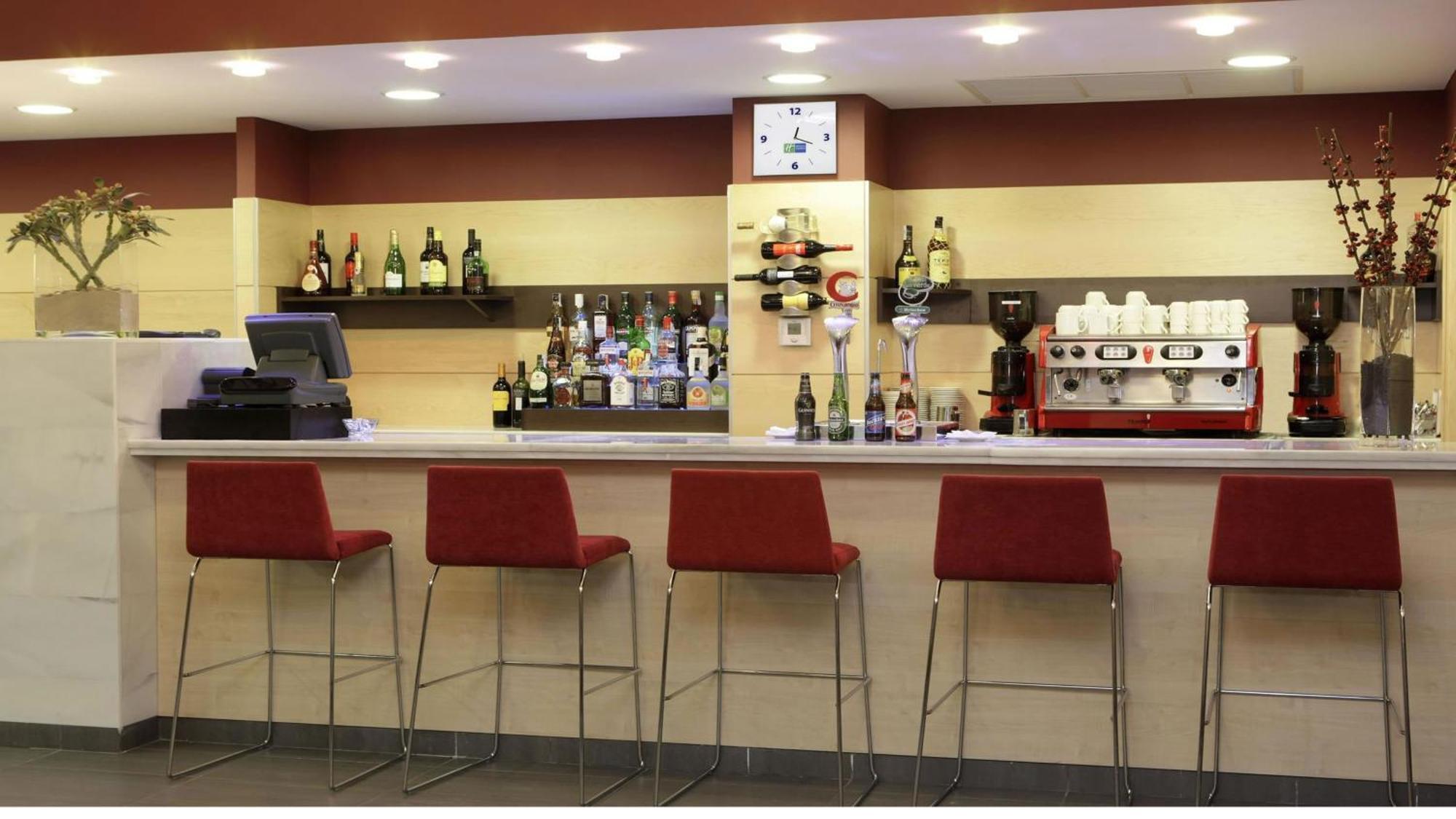 Express Airport By Ihg Hotell