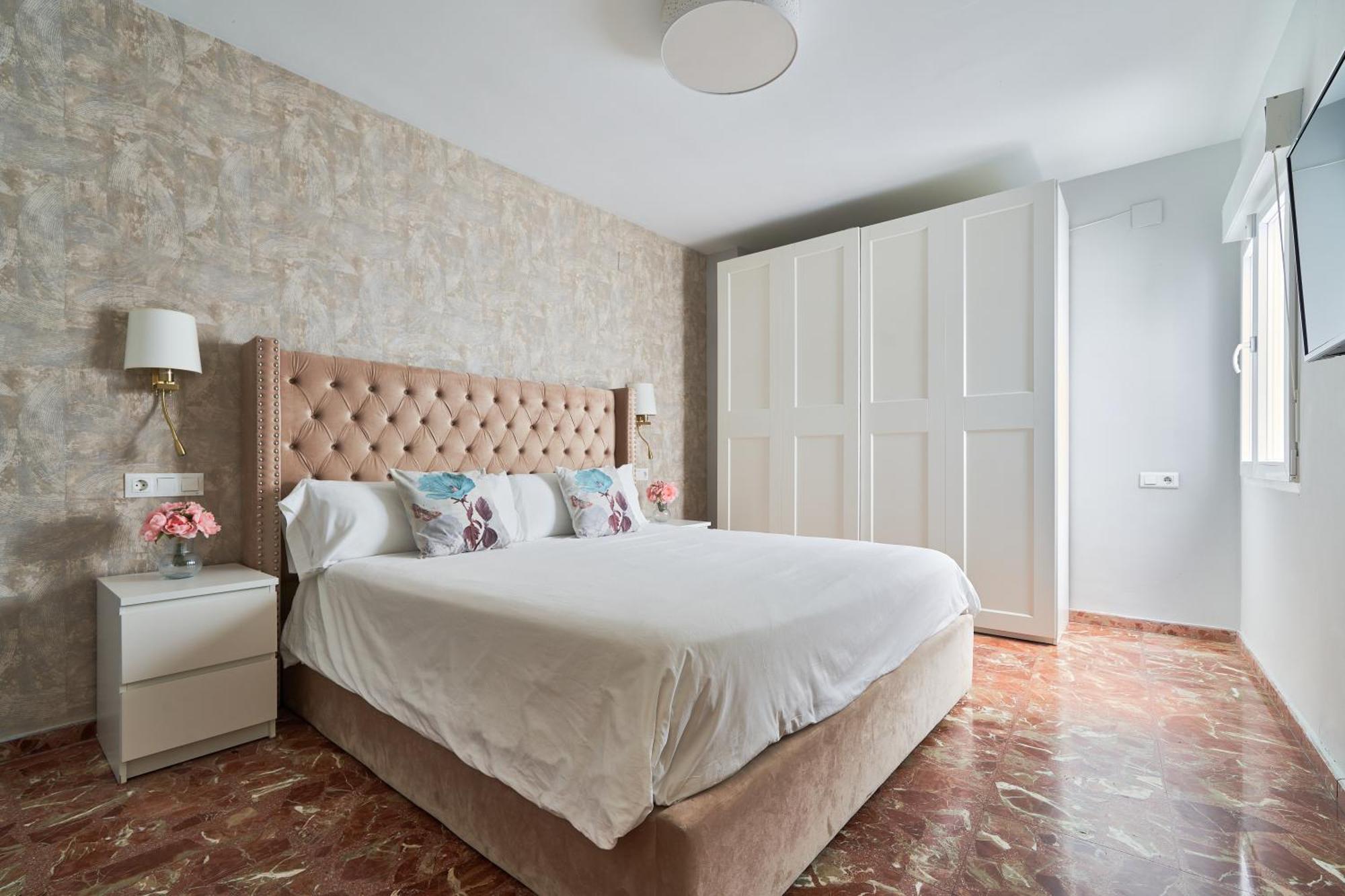 Sun-kissed Getaway Apartment