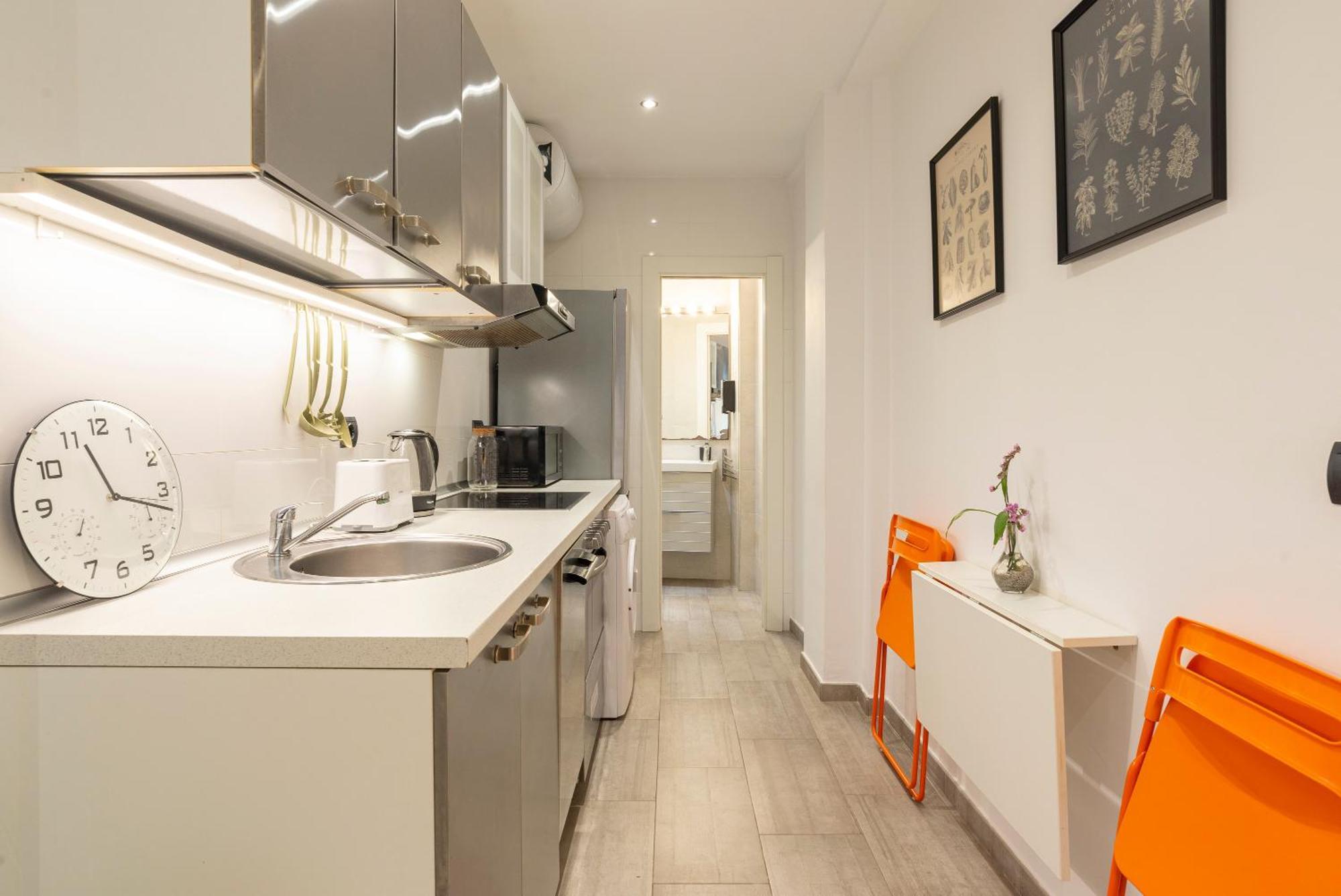 Apartment Andres Perez & Quiet Courtyard By Ele