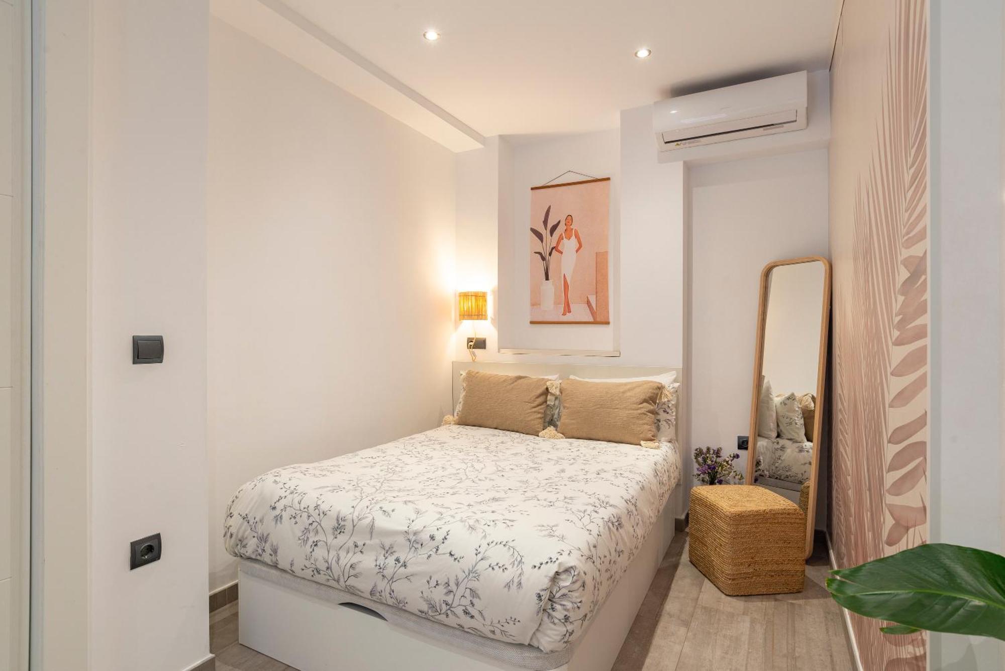 Andres Perez & Quiet Courtyard By Ele Apartment *