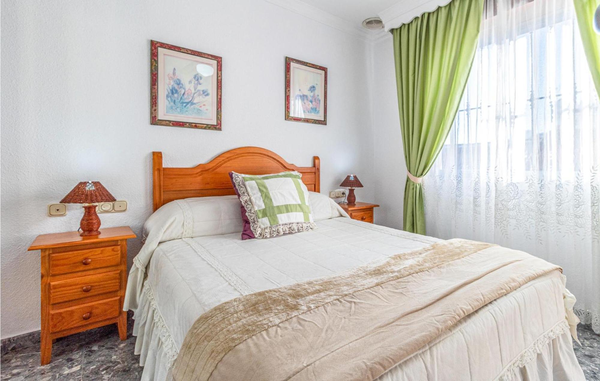 Stunning In Mlaga With 2 Bedrooms And Wifi * Málaga