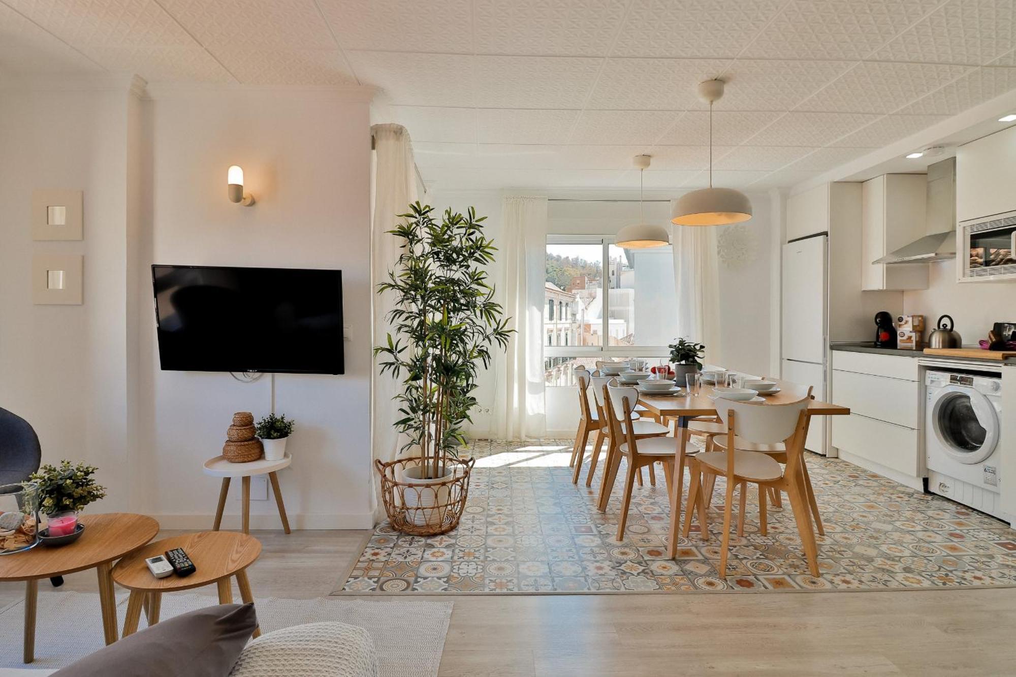 C89 - Luxurious Penthouse With Private Terrace Apartment *