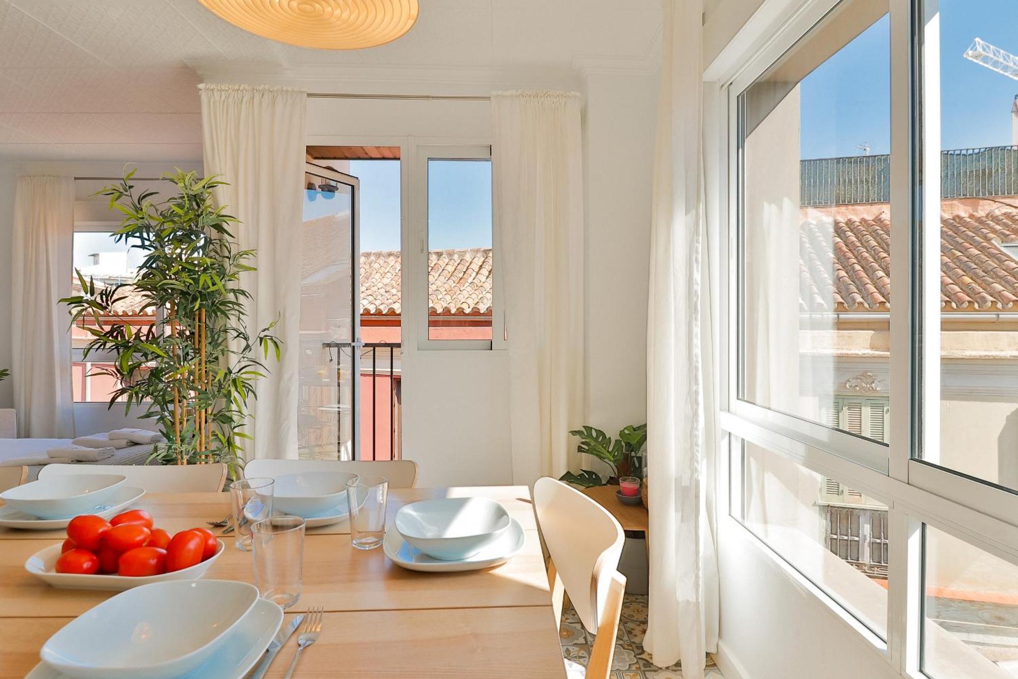 C89 - Luxurious Penthouse With Private Terrace *