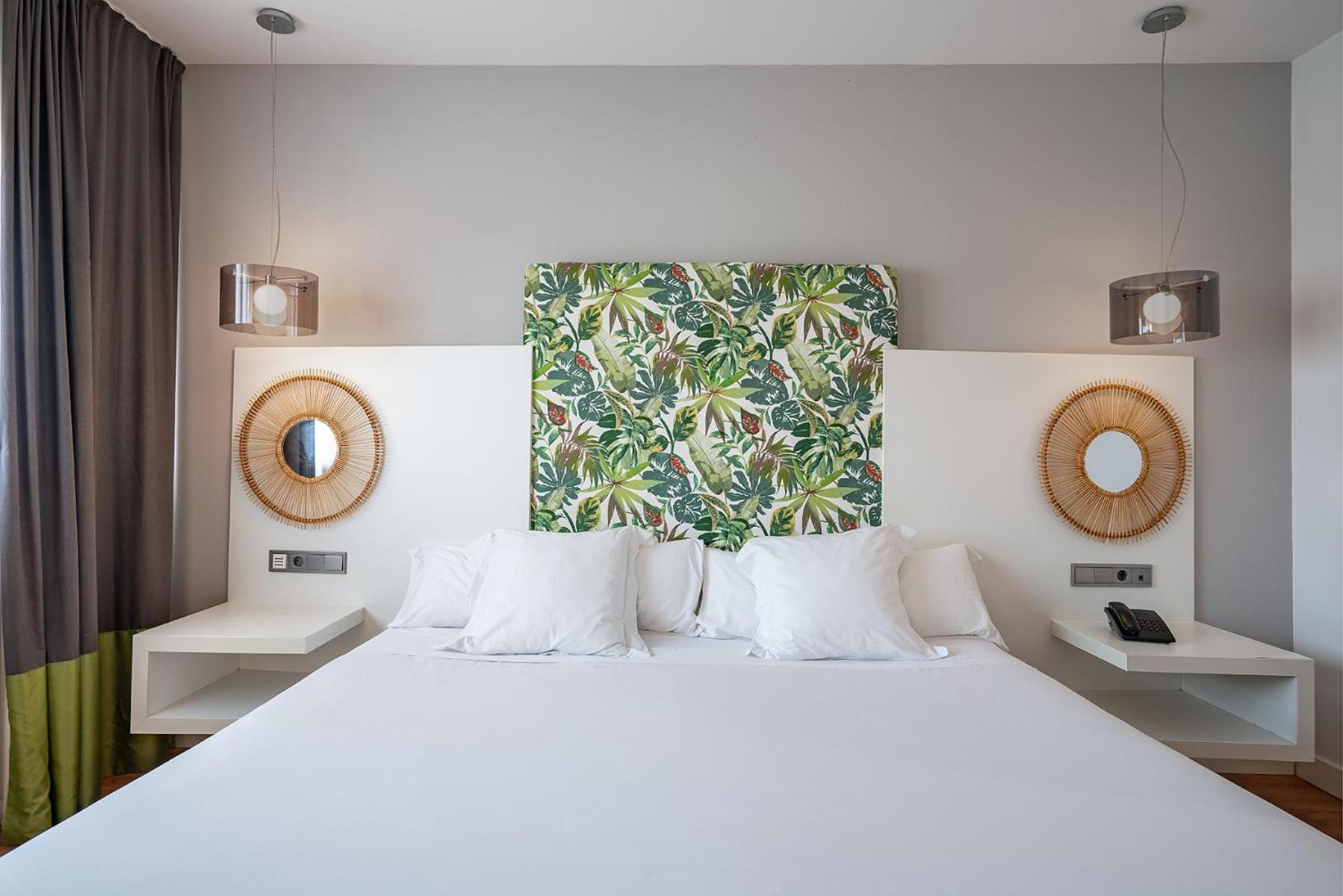 Catalonia Hotel