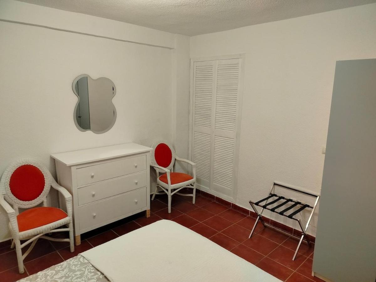 Fantastico Con Piscina Comunitaria Junto Al Mar En Malaga