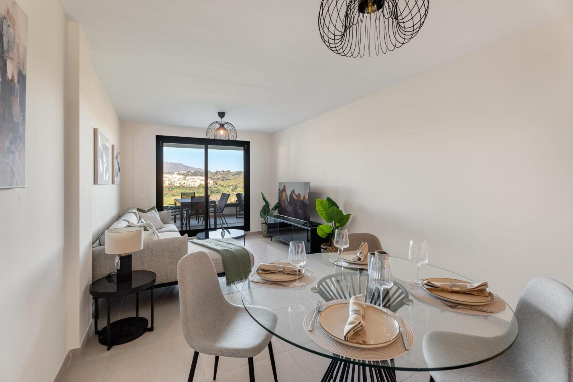 2 Bedroom With Spectacular Views In Hercesa Calanova Golf Lägenhet Málaga