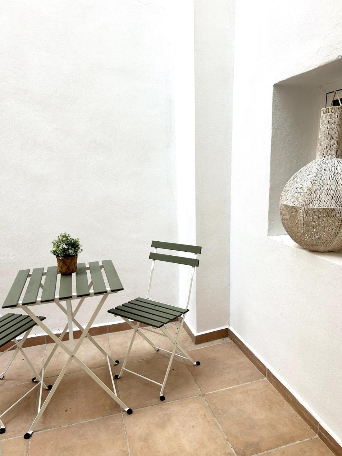 Apartamento In Center Of With Interior Patio