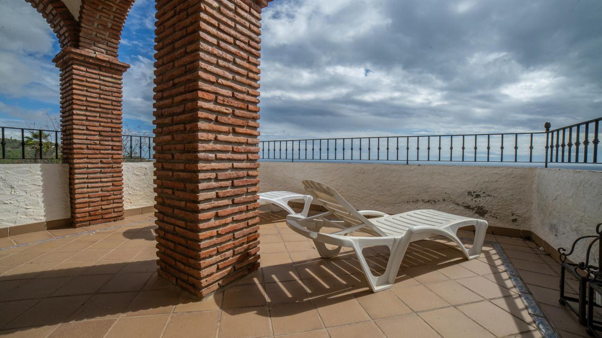 Cantares Villa