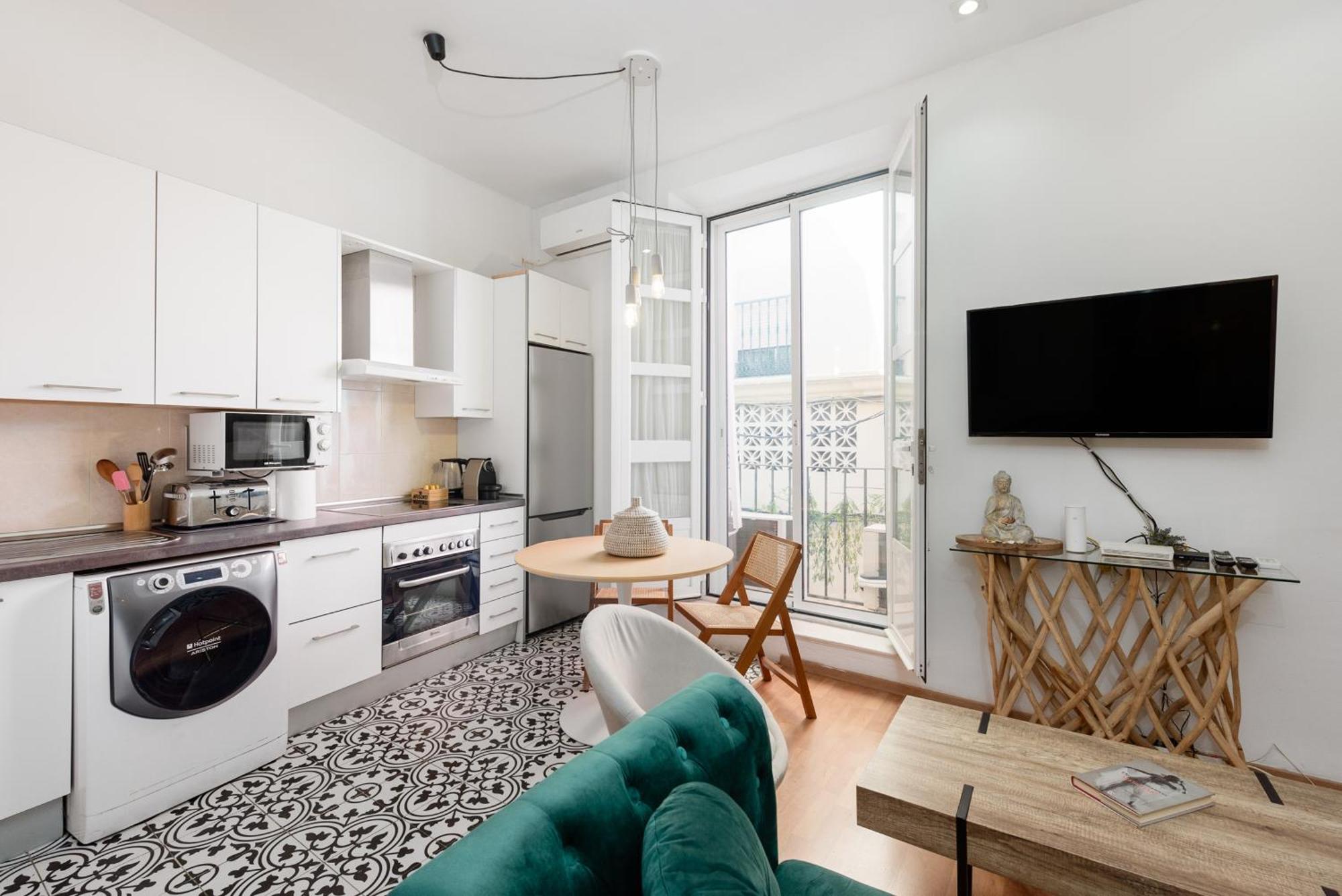 Urbanchicmalaga 2bedroom Oasis In Historic Centre