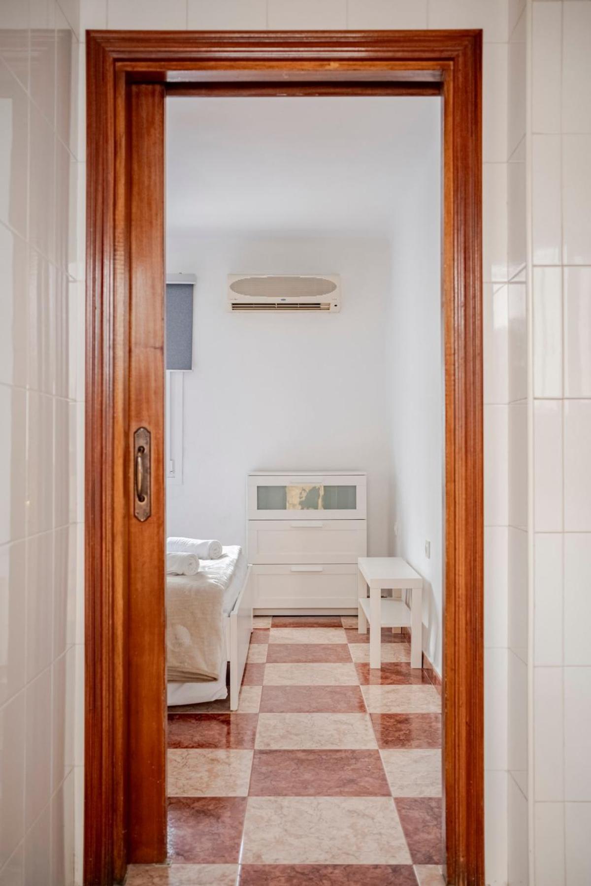 With Work/study Close To Old Town Málaga
