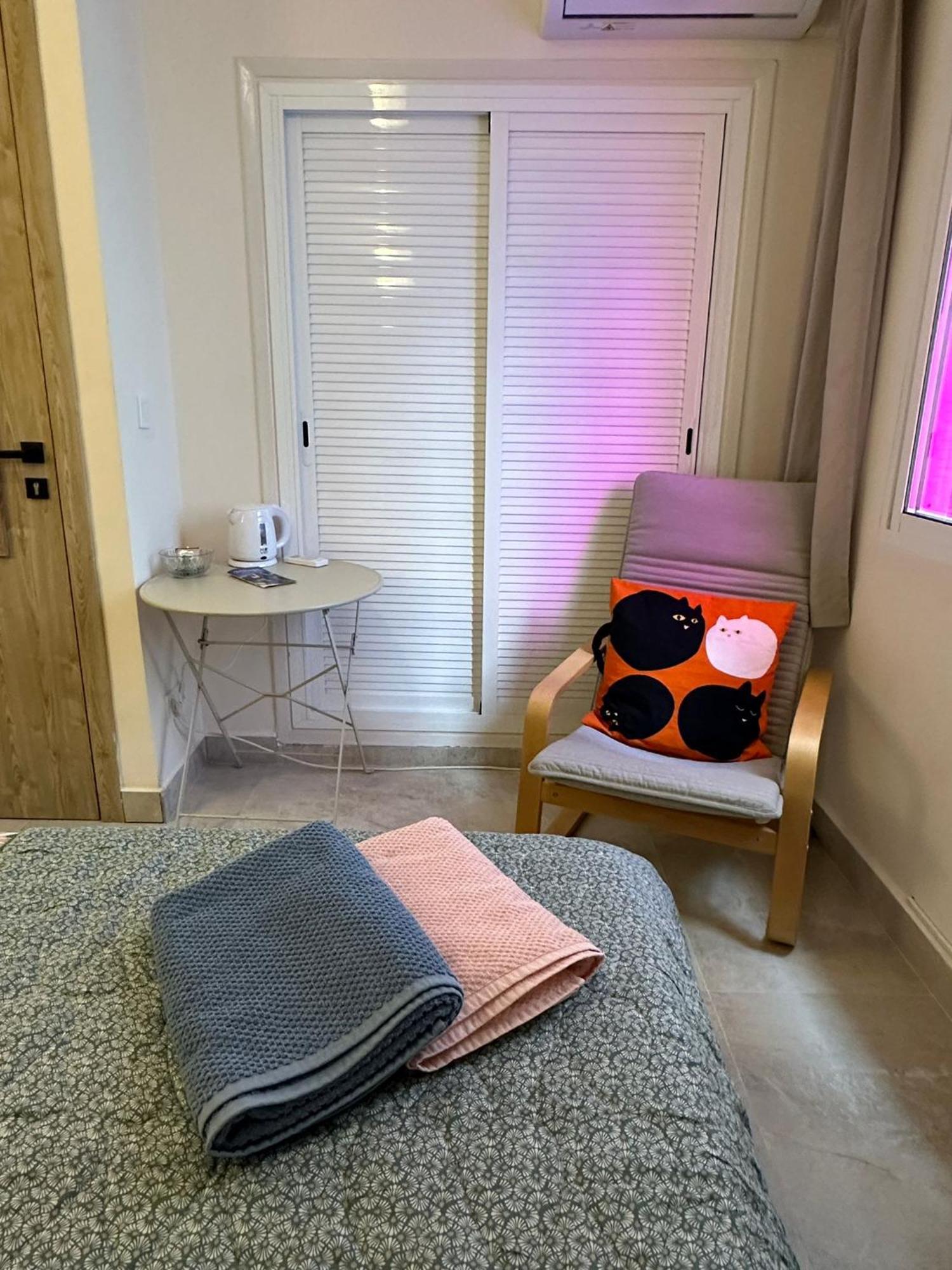 Homestay Peaceful Little Bedroom *
