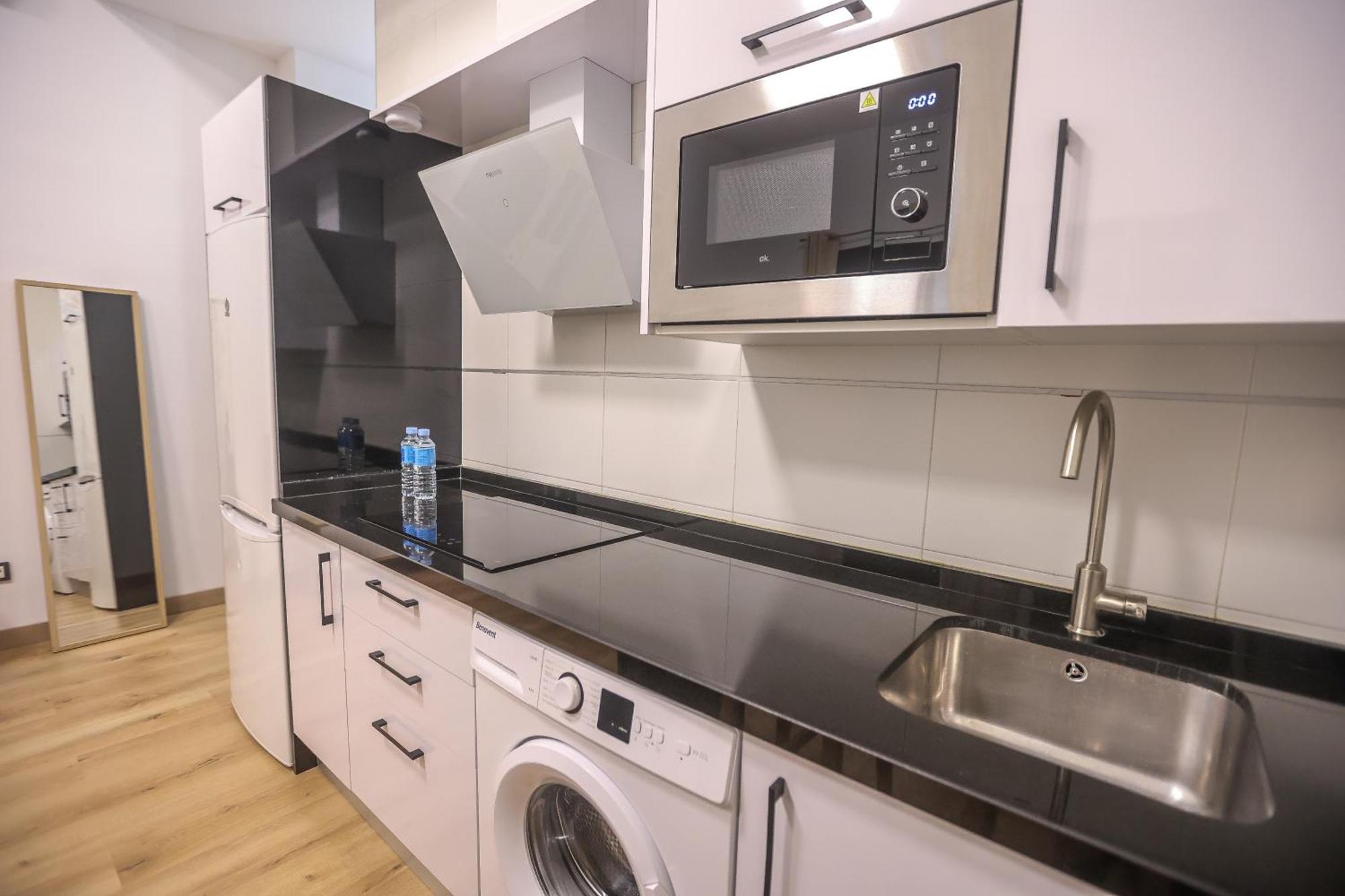 Lovely In The Heart Of Free Swimming Pool Appartement