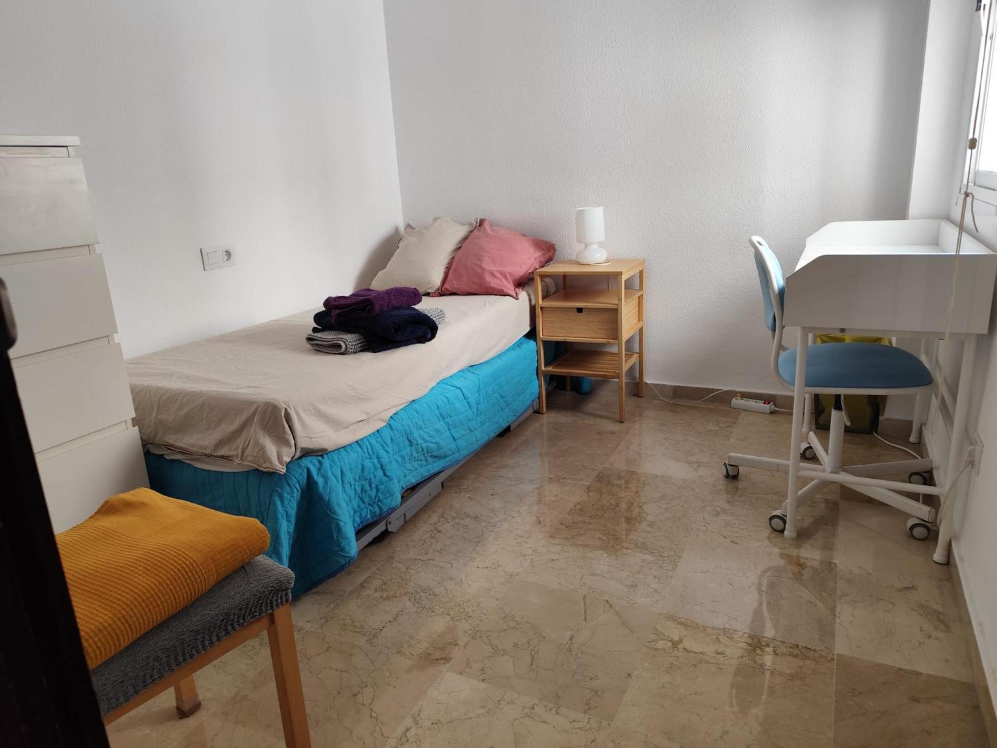Confortable Habitacion Centrica En Piso Privado Málaga