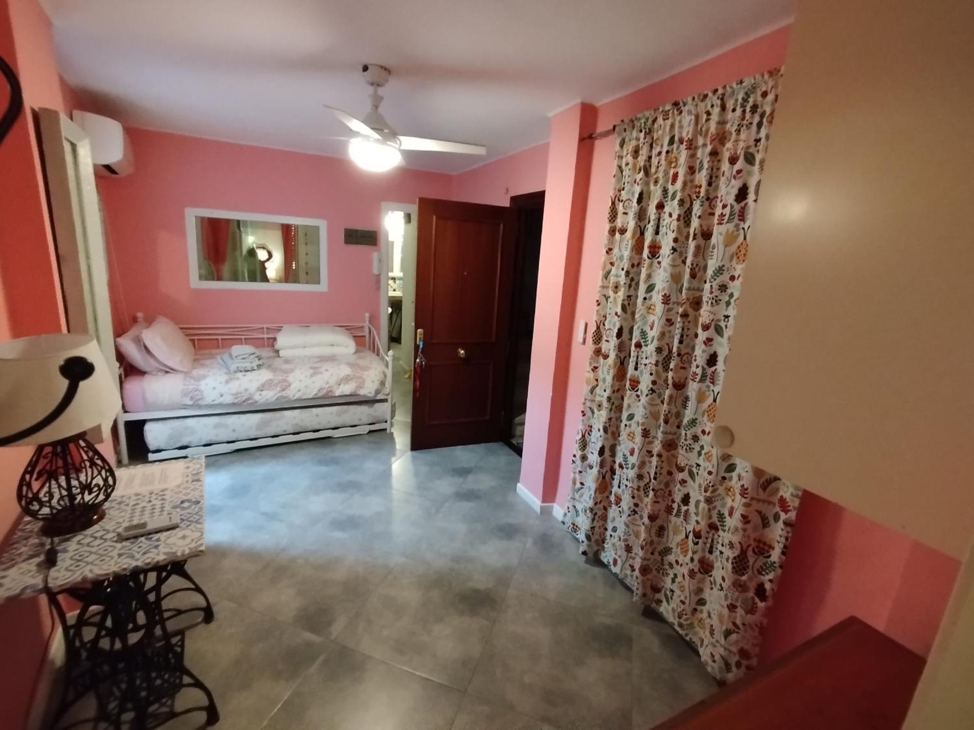Centro Hernan Ruiz De 4 A 8 Personas *