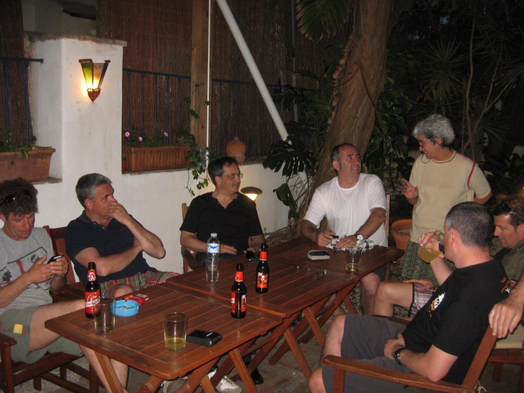 Acacias Restaurante Pensión 2*