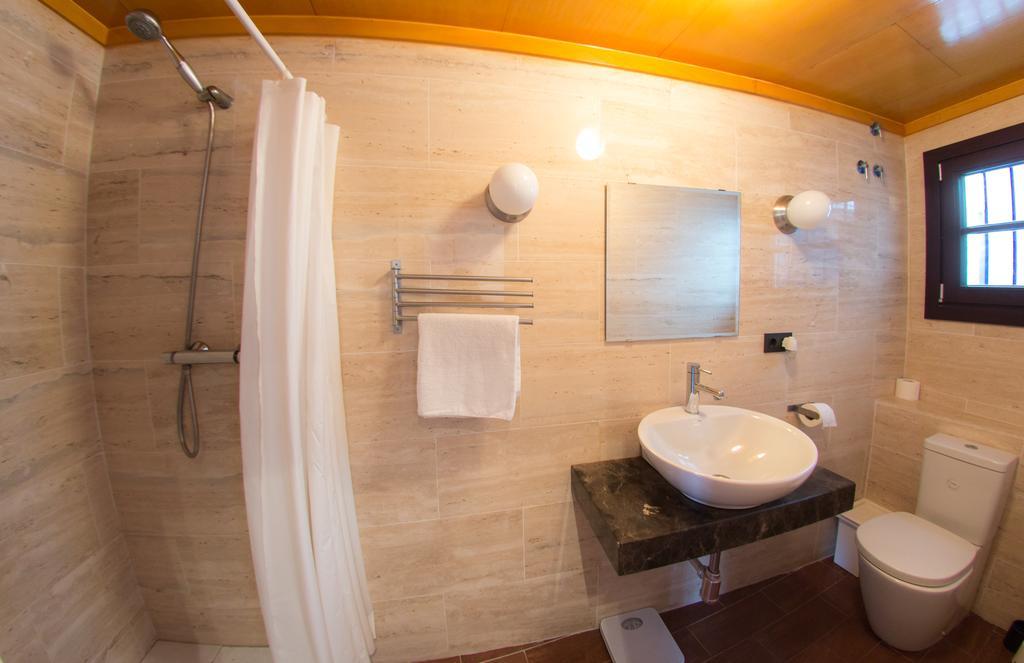 Galeria De Pintores Vivos