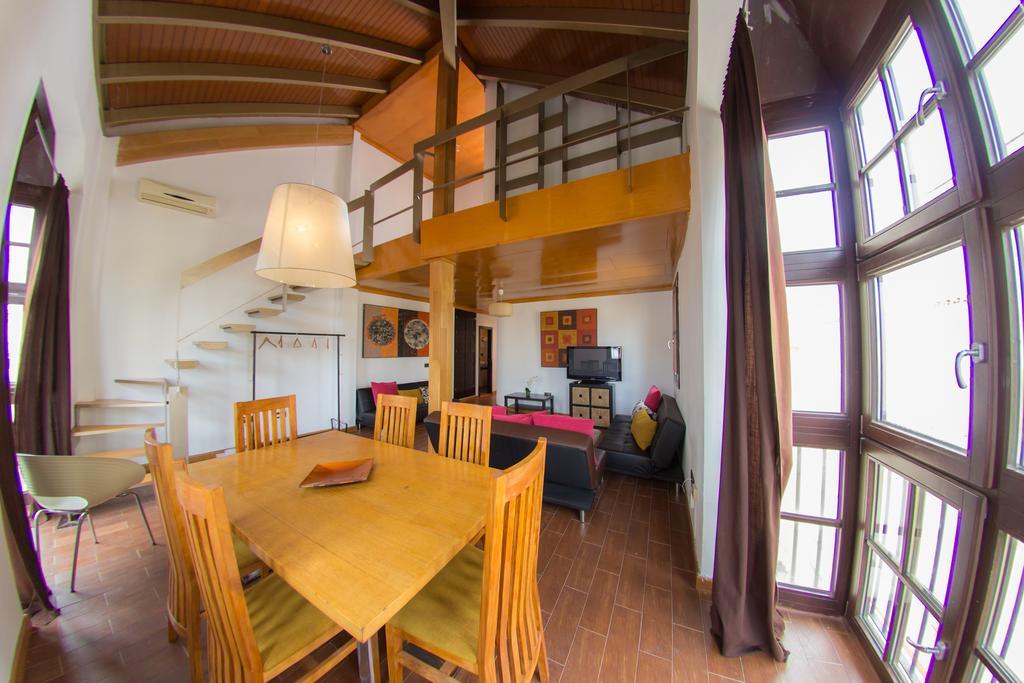 Apartamento Galeria De Pintores Vivos *