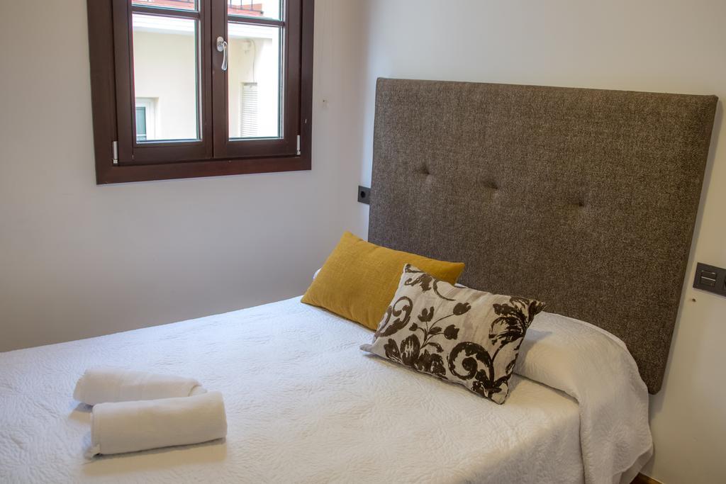 Galeria De Pintores Vivos