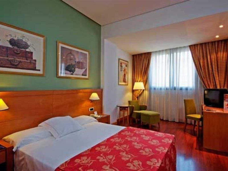 Tryp Alameda Hotell 4*