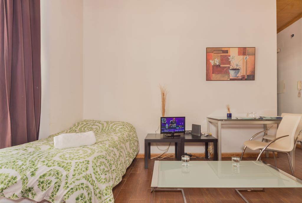 Galeria De Pintores Vivos