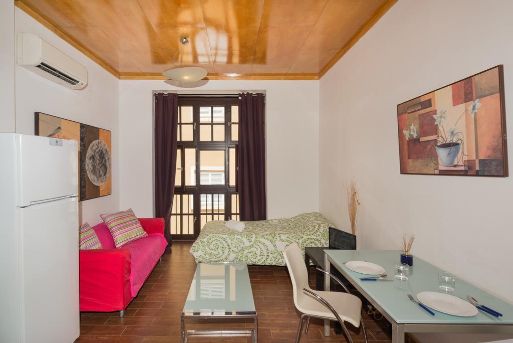 Apartamento Galeria De Pintores Vivos Málaga