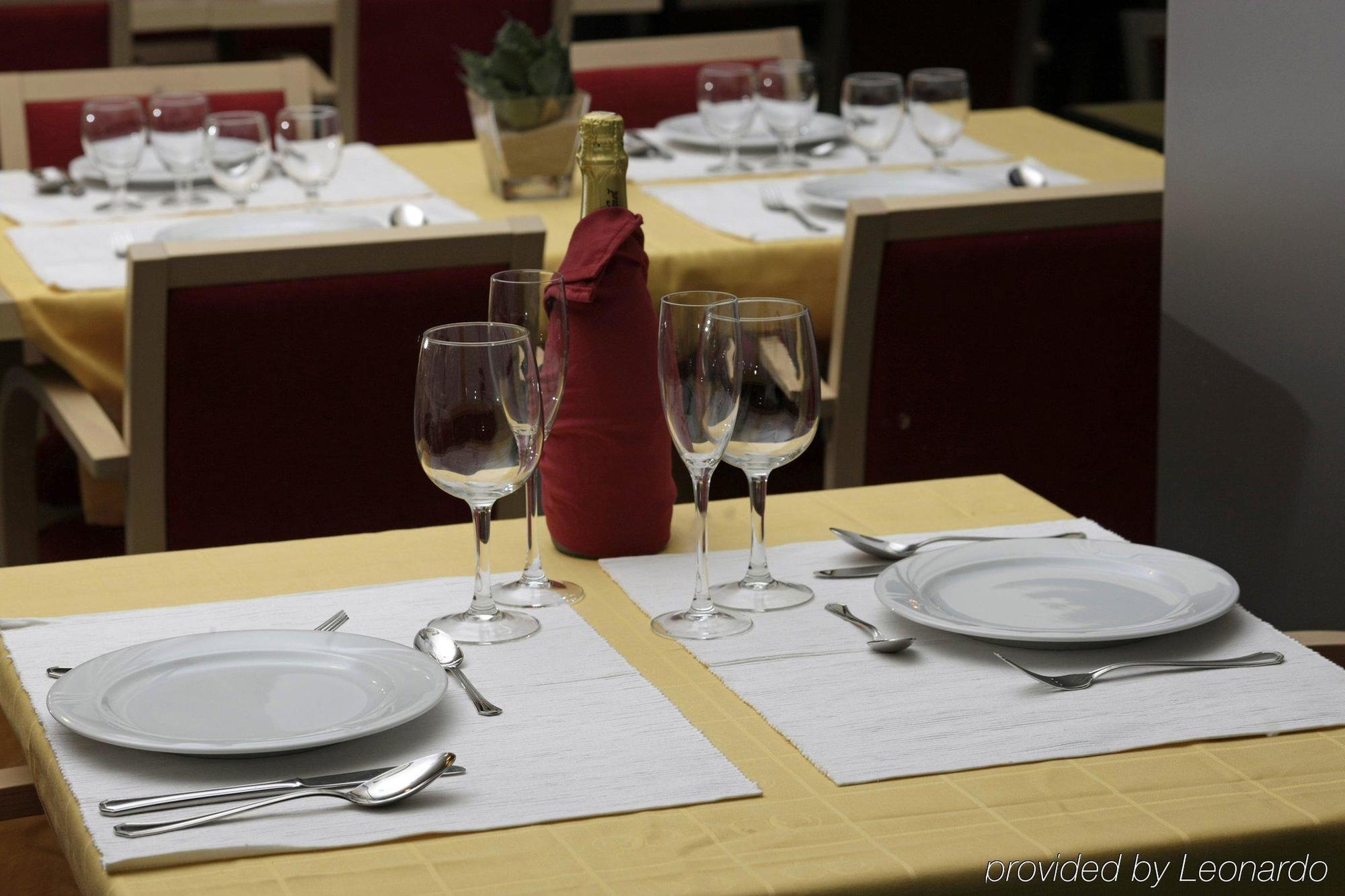 Express Airport By Ihg Hotell