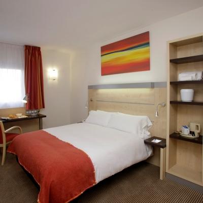 Express Airport By Ihg Hotell