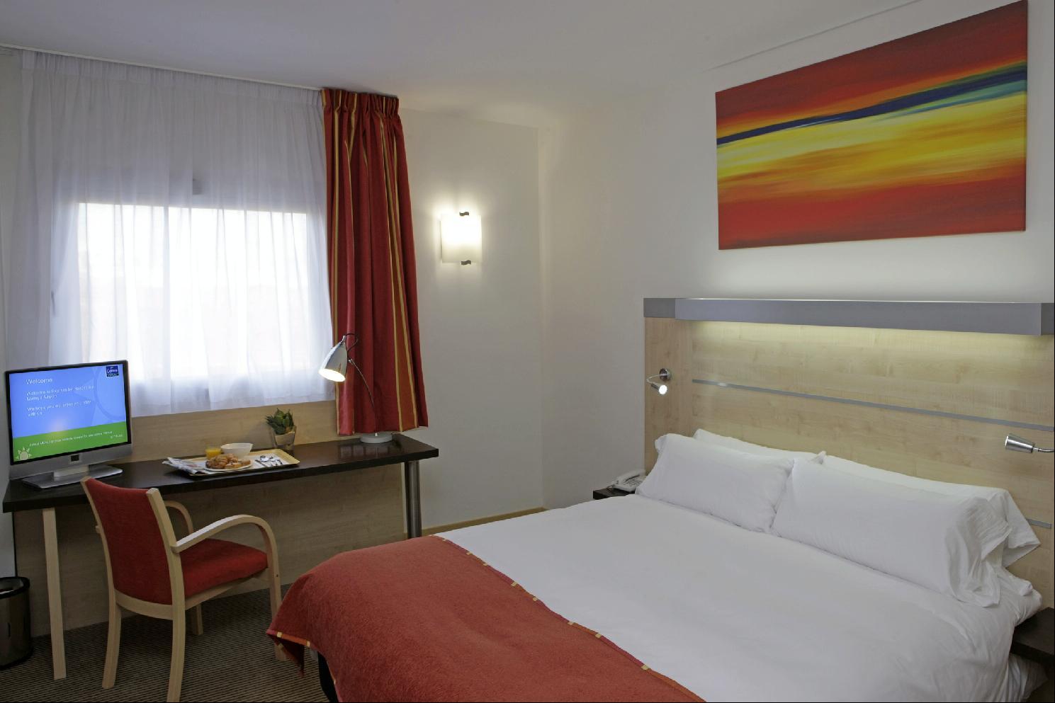 Hotell Express Airport By Ihg