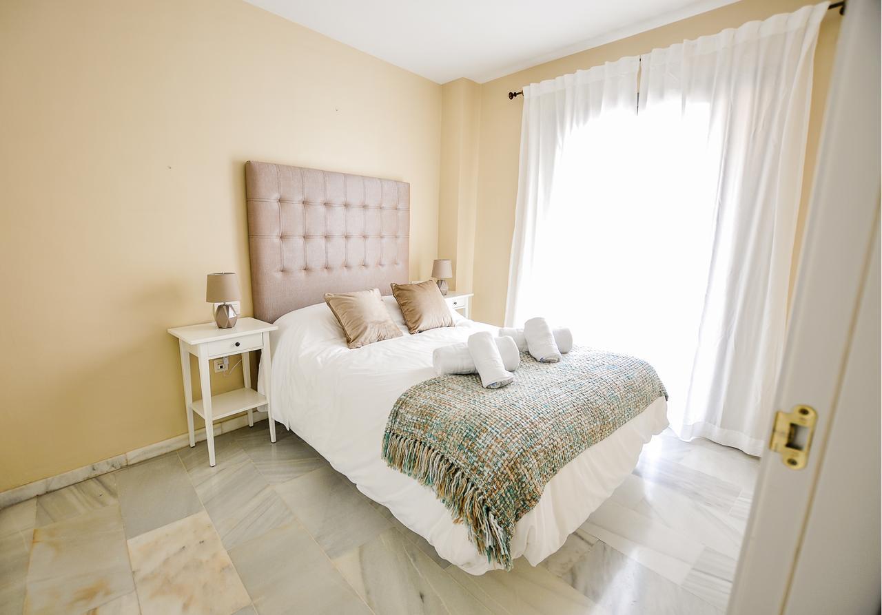 Renthas Plaza Flores Apartamento *