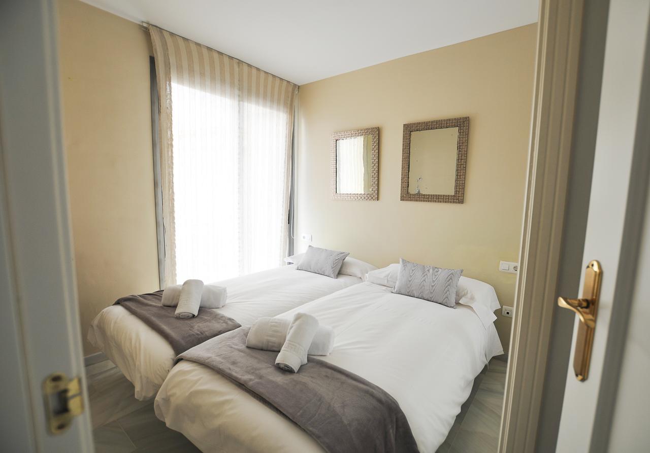 Renthas Plaza Flores Apartamento Málaga