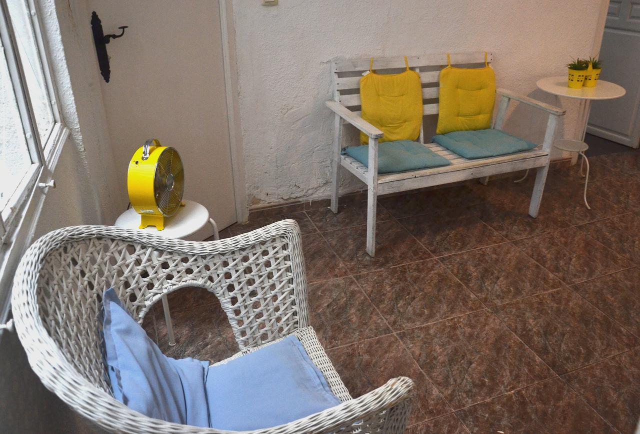 Hostel The Lights Garden Malaga