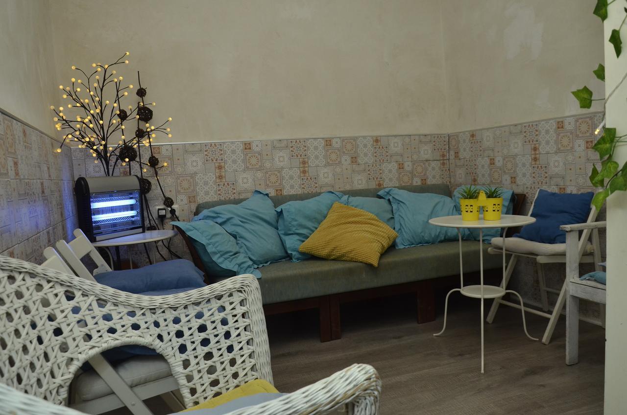 The Lights Garden Hostel Malaga