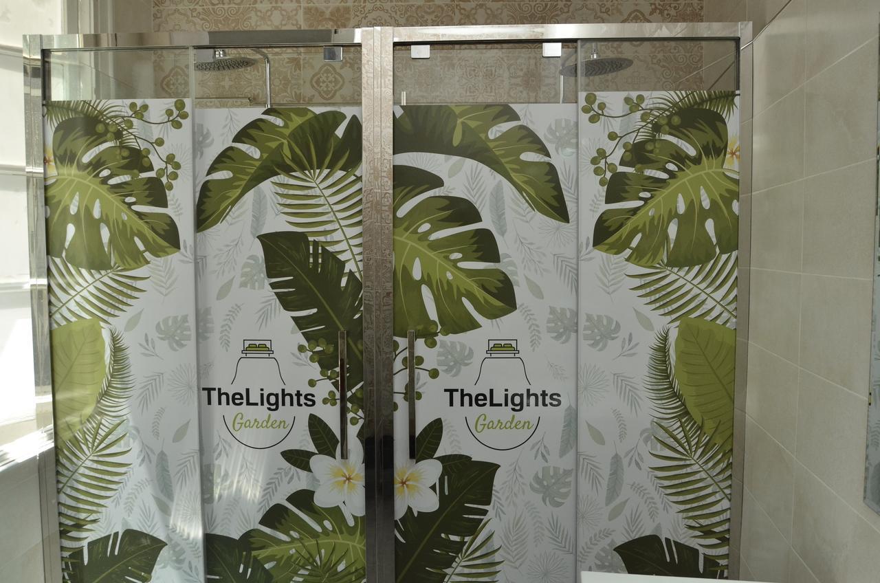 Hostel The Lights Garden Malaga