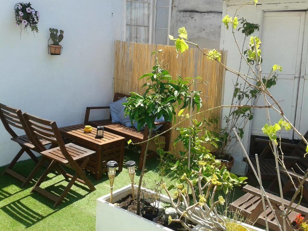 The Lights Garden Hostel Malaga