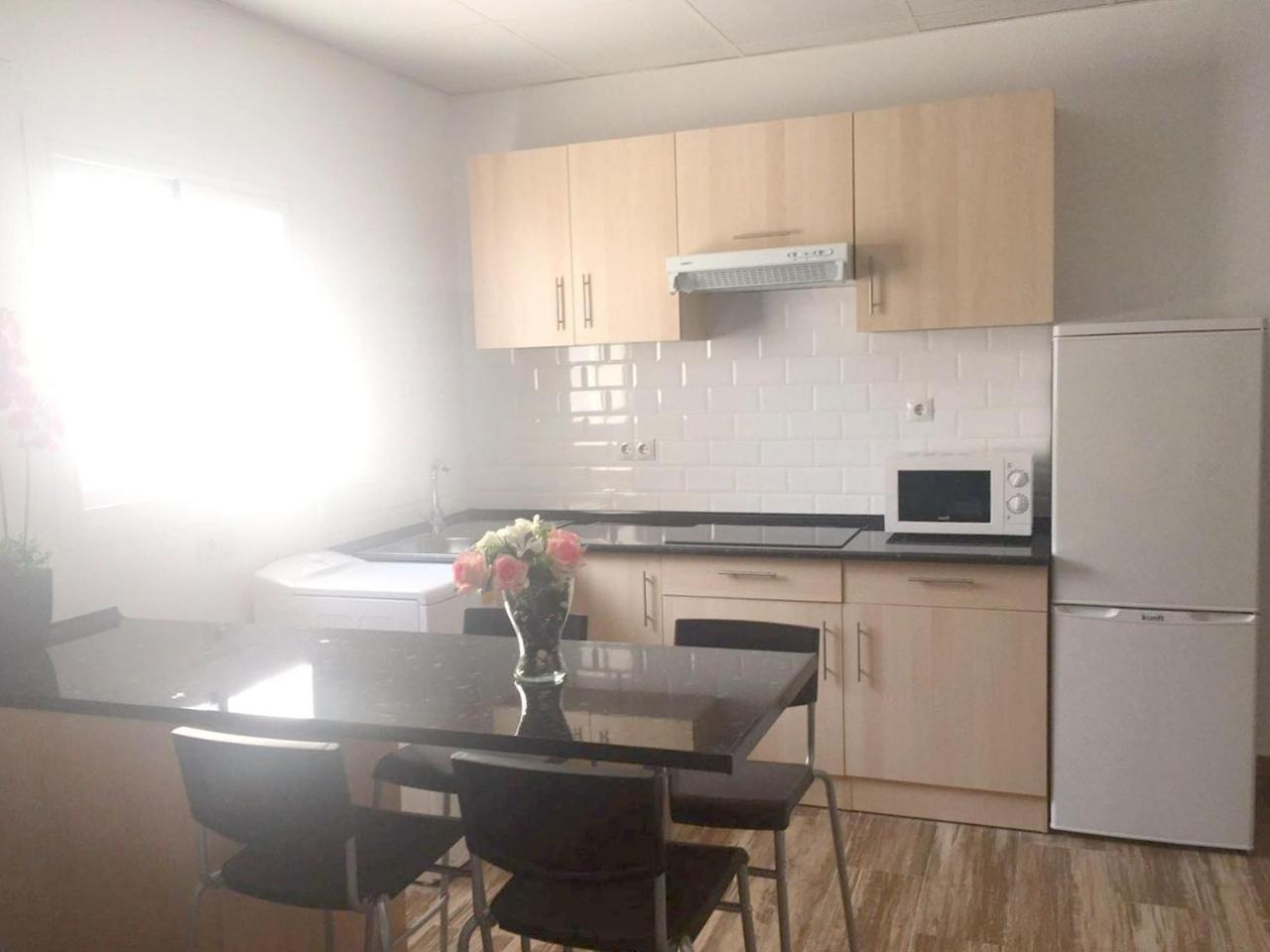 Apartamento With 3 Bedrooms In Malaga, With Wifi