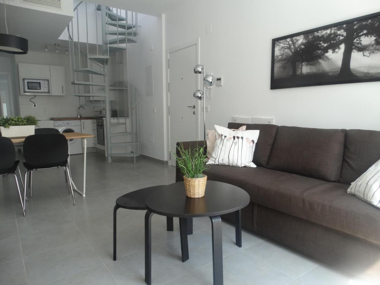 - Jinetes, 10 Appartement *