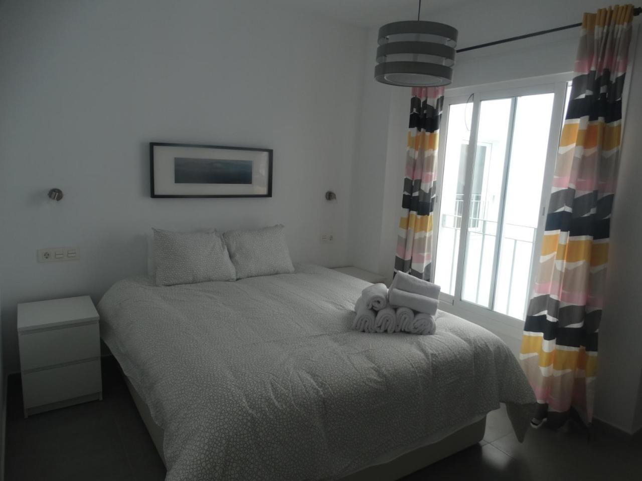 - Jinetes, 10 * Málaga