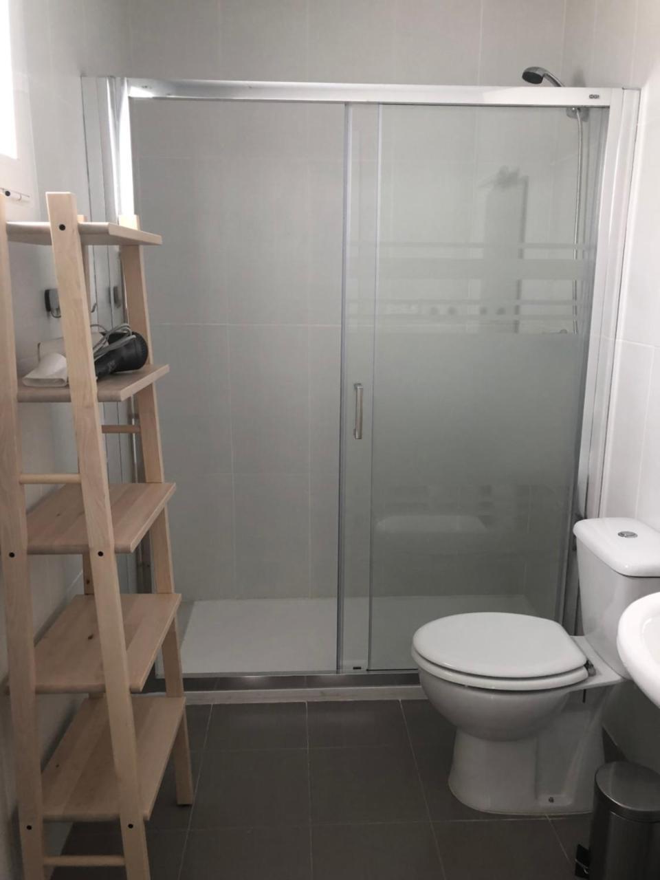 - Jinetes, 10 Appartement *