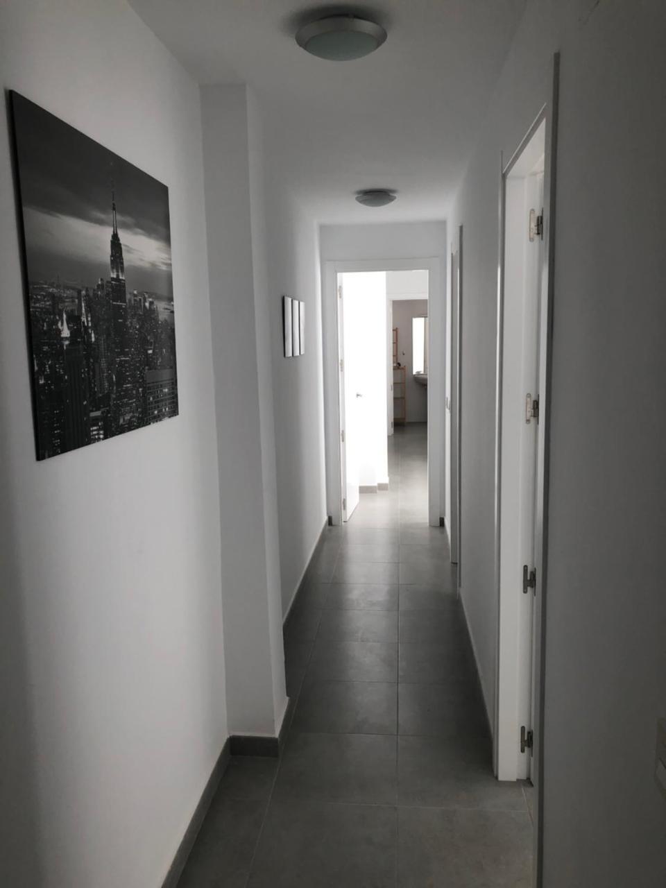 - Jinetes, 10 * Málaga